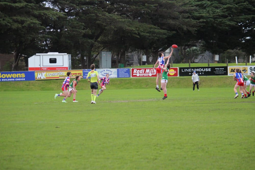 Under 16s secure hard-fought win against Seagulls post image