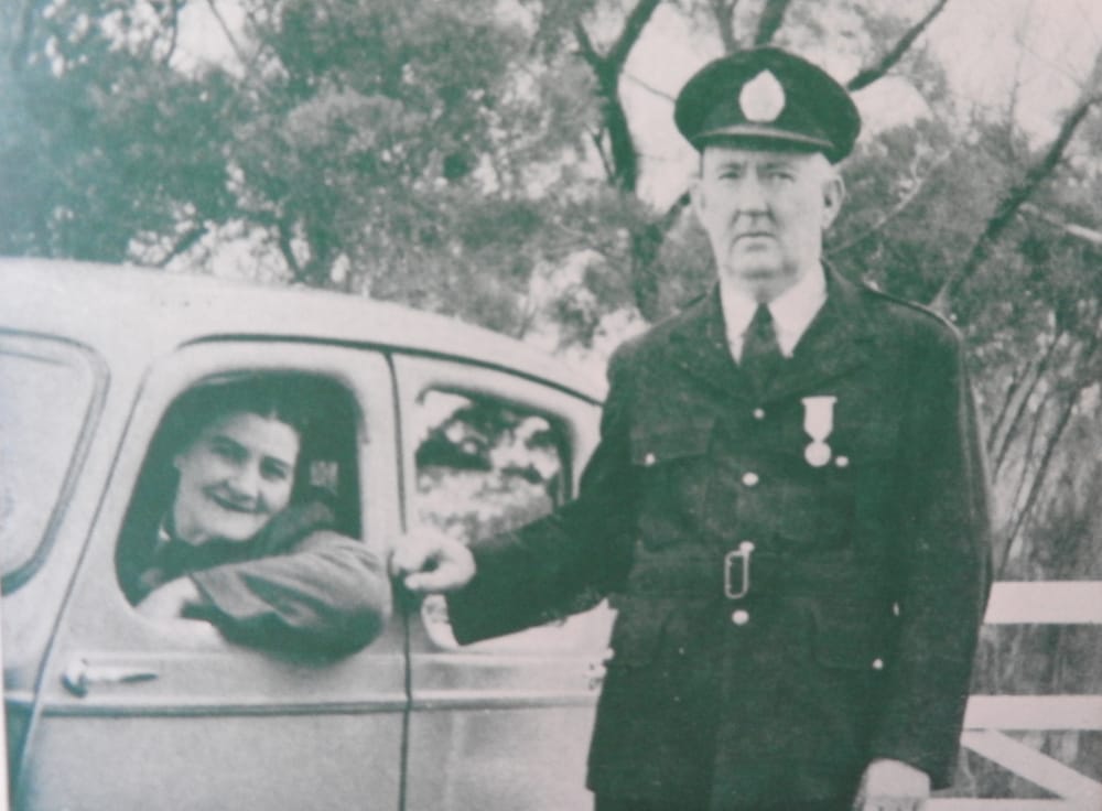 Highest award for Cowes policeman post image