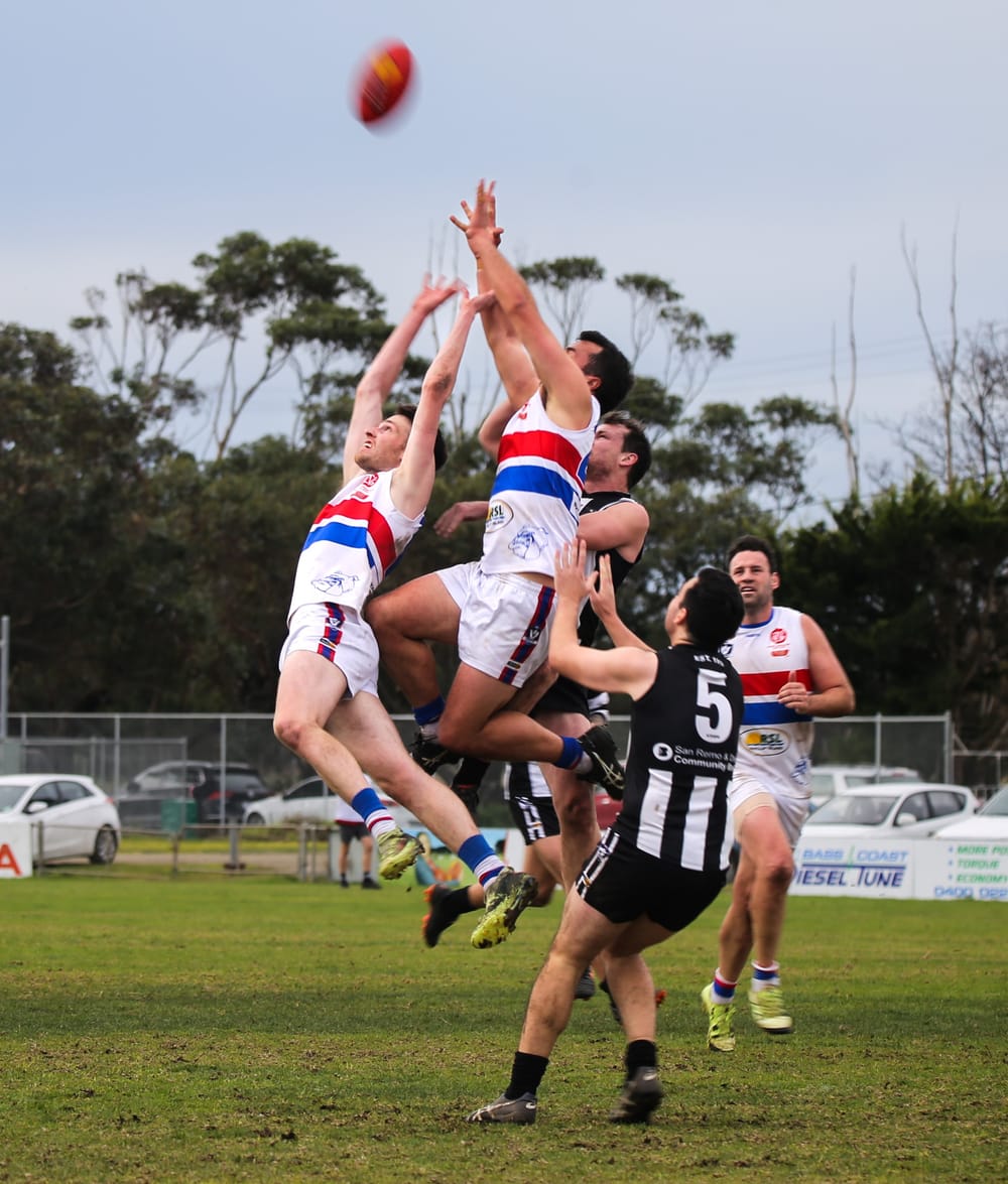 Bulldogs light up the Dalyston evening - Seniors post image