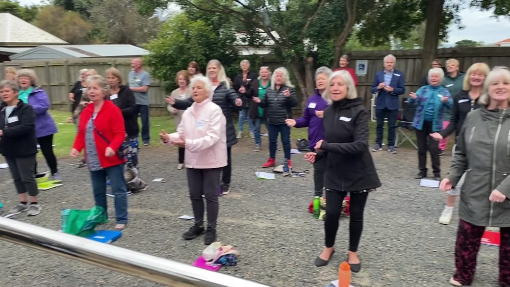 Sisters and Misters are back! post image