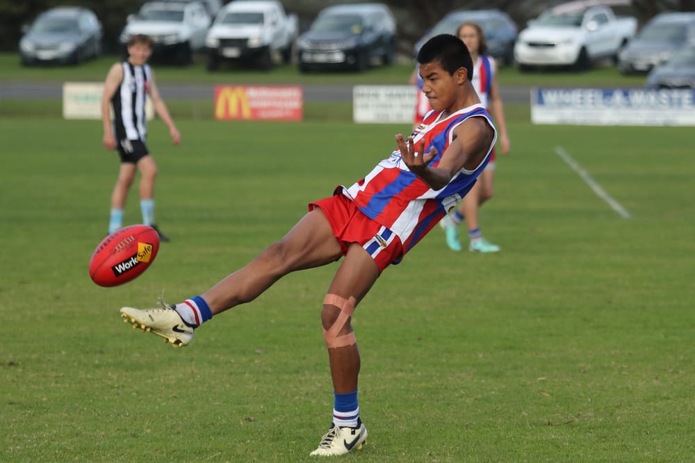 U16s stand tall against Dalyston post image