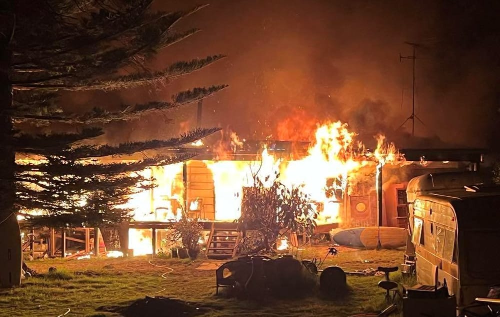 Smiths Beach house fire "suspicious" say police post image