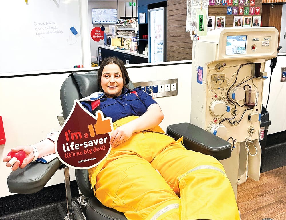 Firies and ambos roll up their sleeves post image