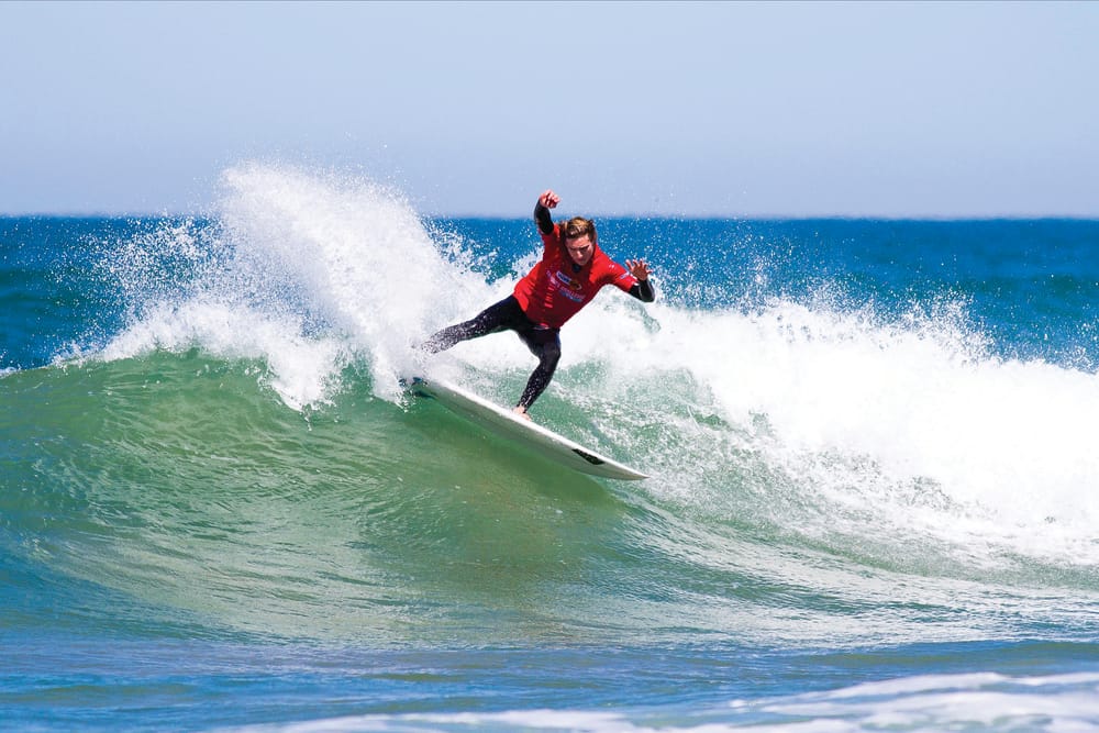 Tradies paddle out post image