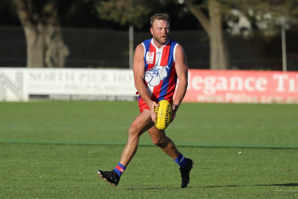 Island Veterans clash against Nar Nar Goon post image