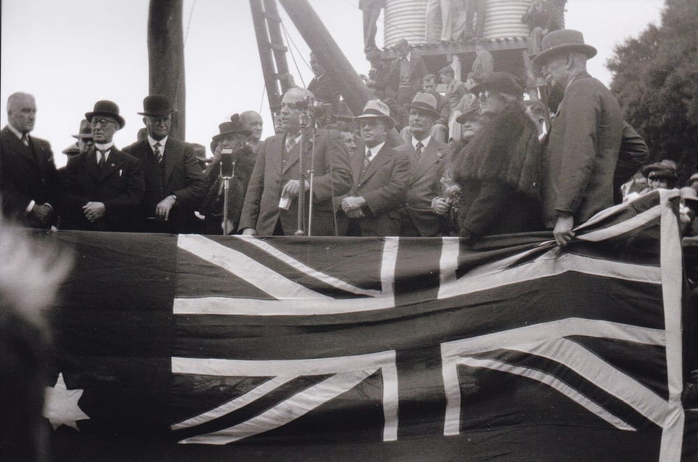 Memories of the opening of the first island bridge post image
