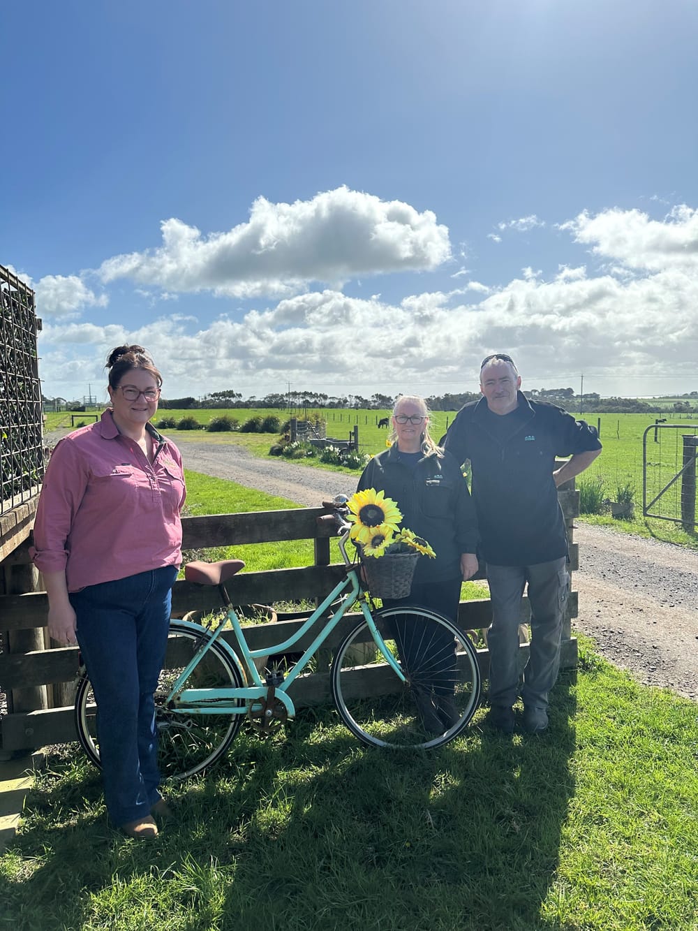 Farmers unite for support post image