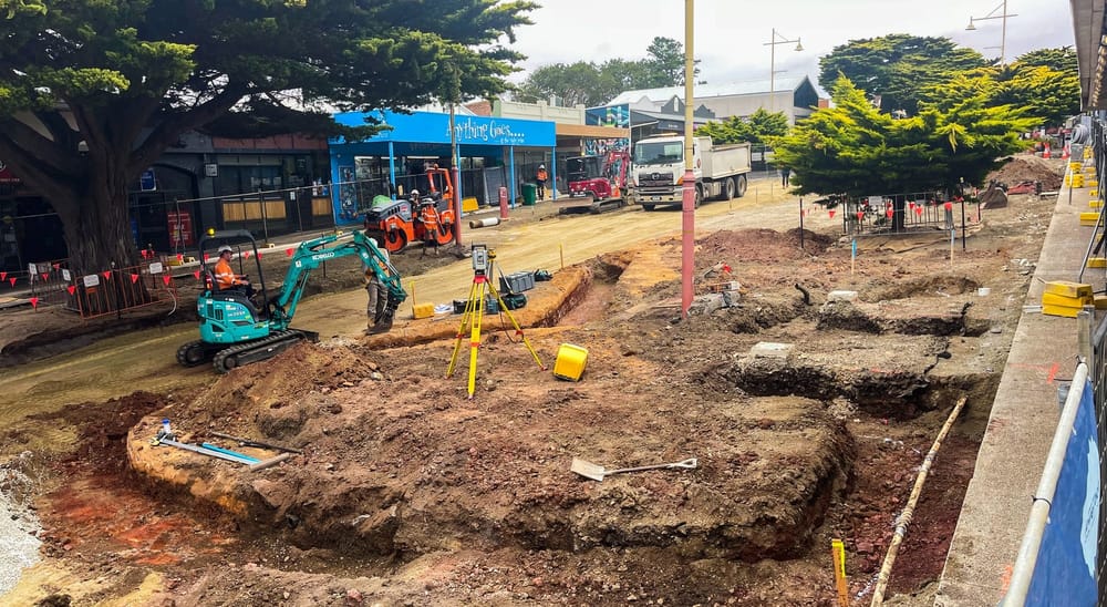 Thompson Avenue businesses hit by closure post image