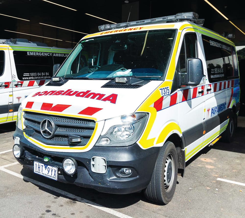 Paramedics join beach safety session post image