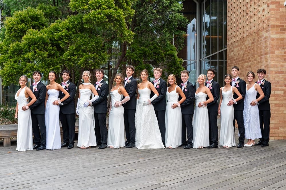 Debutants step out in Cowes post image