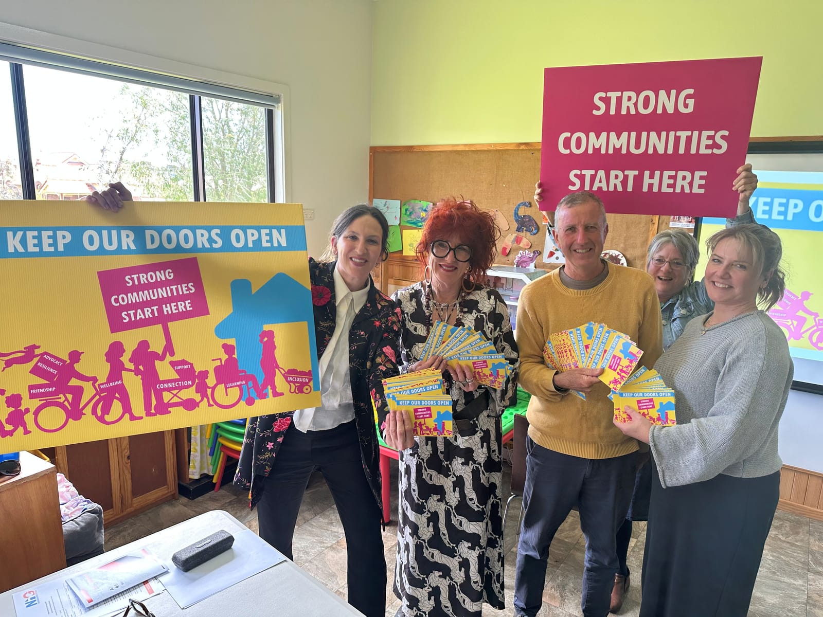 Council rallies in support of neighbourhood houses post image