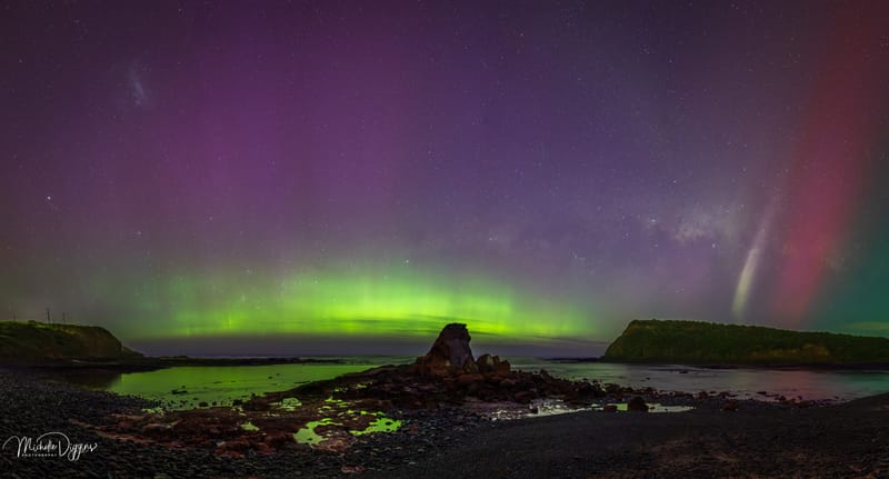 The skies light up post image